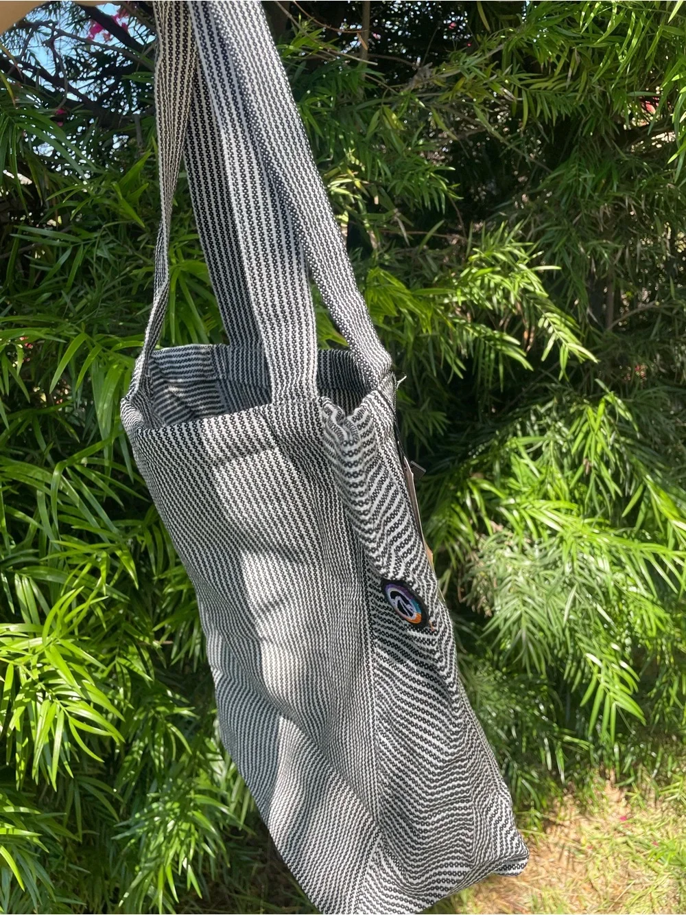 Patagonia tote bold